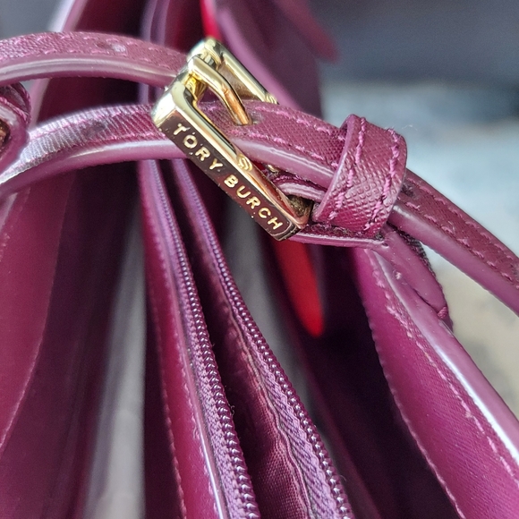 Tory Burch York Buckle Tote - Picture 8 of 12